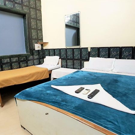 Hotel Hexa Metro Plaza à Bombay Extérieur photo