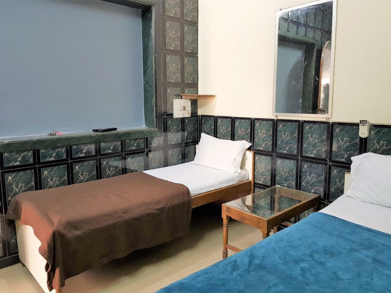 Hotel Hexa Metro Plaza à Bombay Extérieur photo