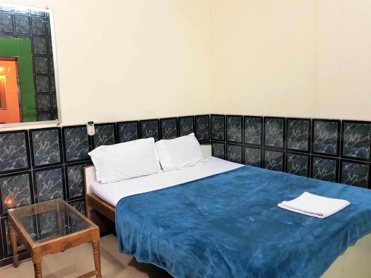Hotel Hexa Metro Plaza à Bombay Extérieur photo