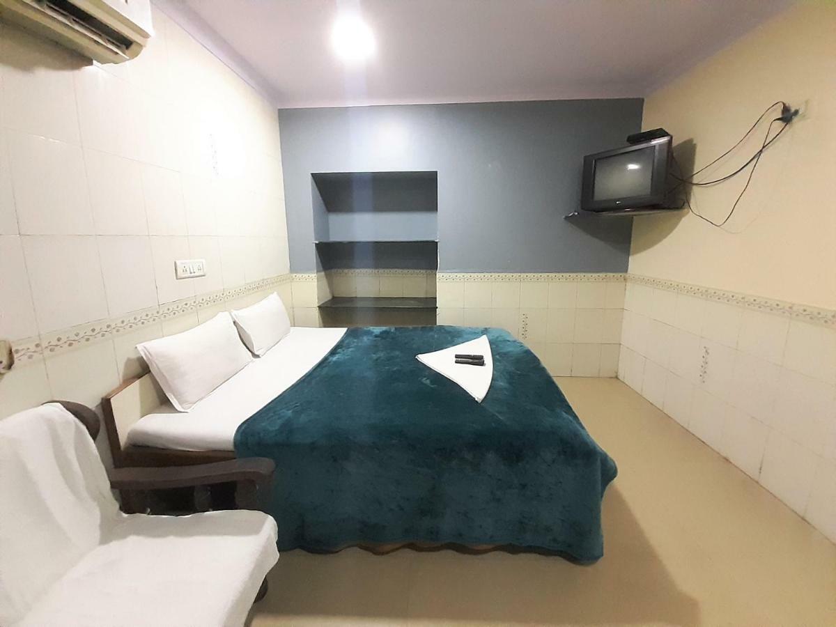 Hotel Hexa Metro Plaza à Bombay Extérieur photo